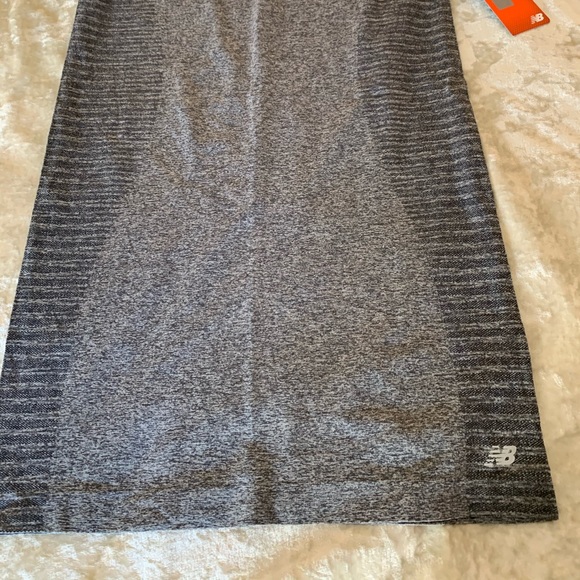 NWT New Balance Workout Tank with Adjustable Back in Heather Grey - Picture 6 of 6